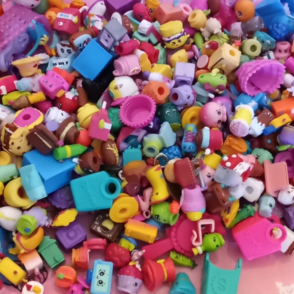 Shopkins Bundle - Picture 4 of 5